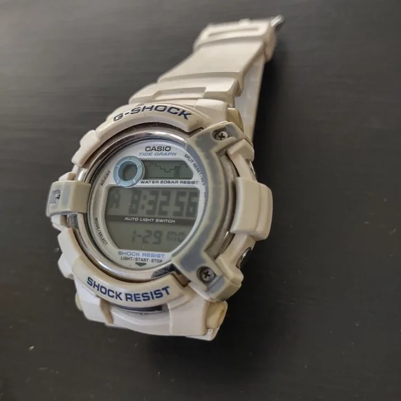 G-SHOCK シルバー CASIO CASIO G-SHOCK MT-G MTG-B3000D-1A9JF LIMITED Silver x Gold